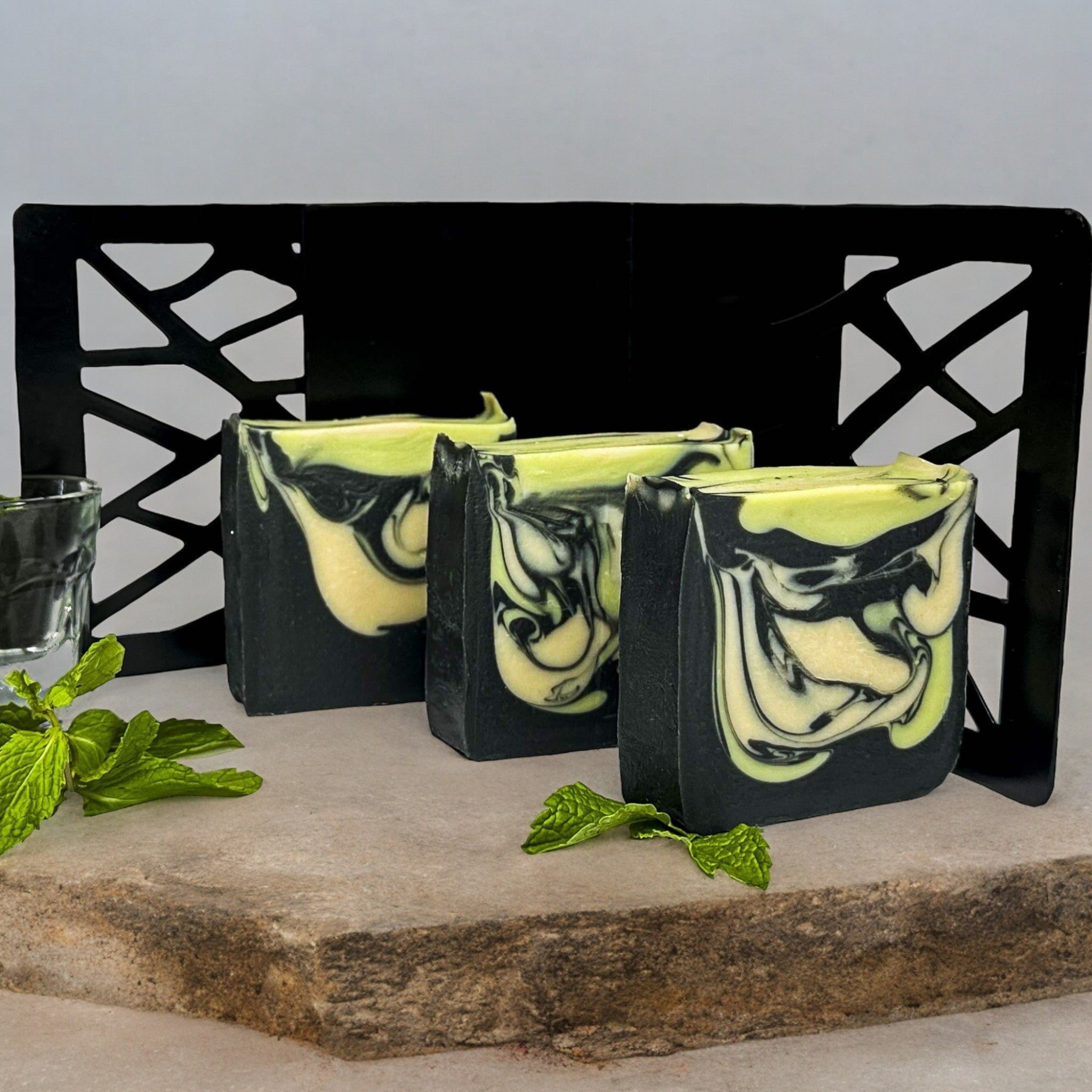 Minty Charcoal Retreat – Serenade